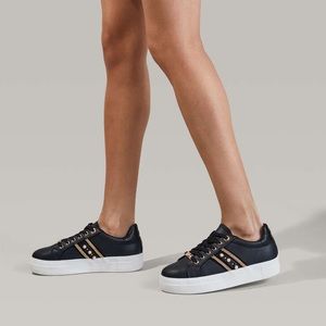 NIB Kurt Geiger Kimmy Sneakers!